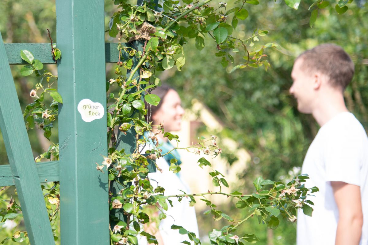 Laïsa Cordes und Simon Wallis entwickelten den Prototypen der Website „grüner fleck“. Das Ziel: mehr Gemeinschaft in einer Kleingartenanlage.