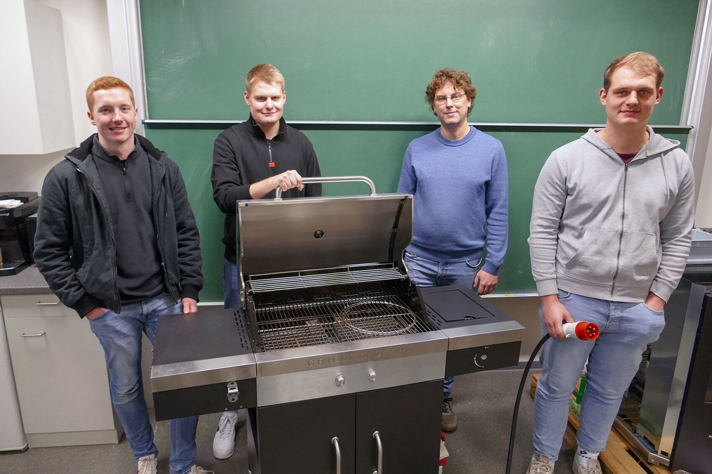 Studierende haben einen Elektrogrill entwickelt (Foto: FH Münster/Jana Bade)